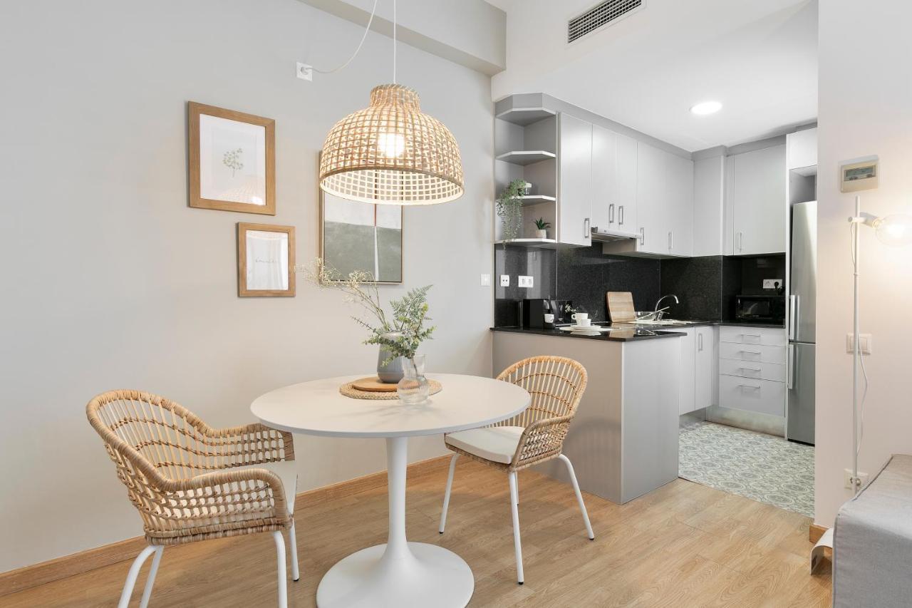 Click&Flat Sugranyes Apartman Barcelona Kültér fotó
