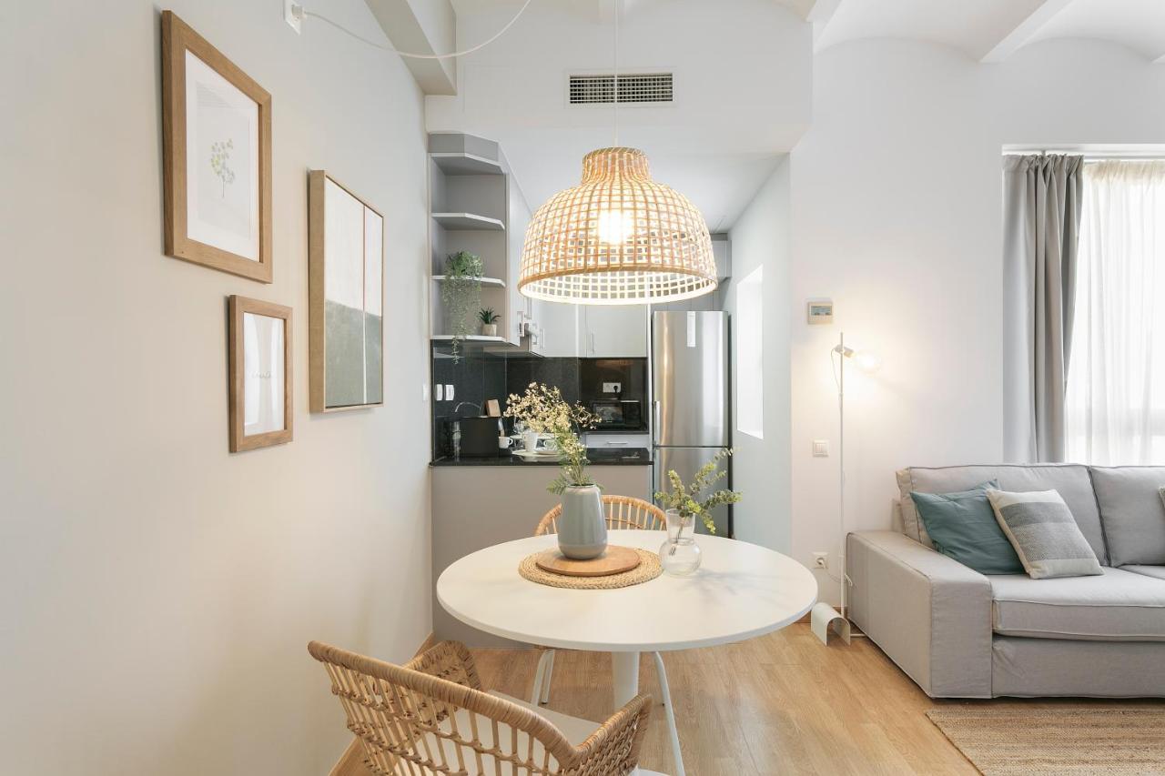 Click&Flat Sugranyes Apartman Barcelona Kültér fotó
