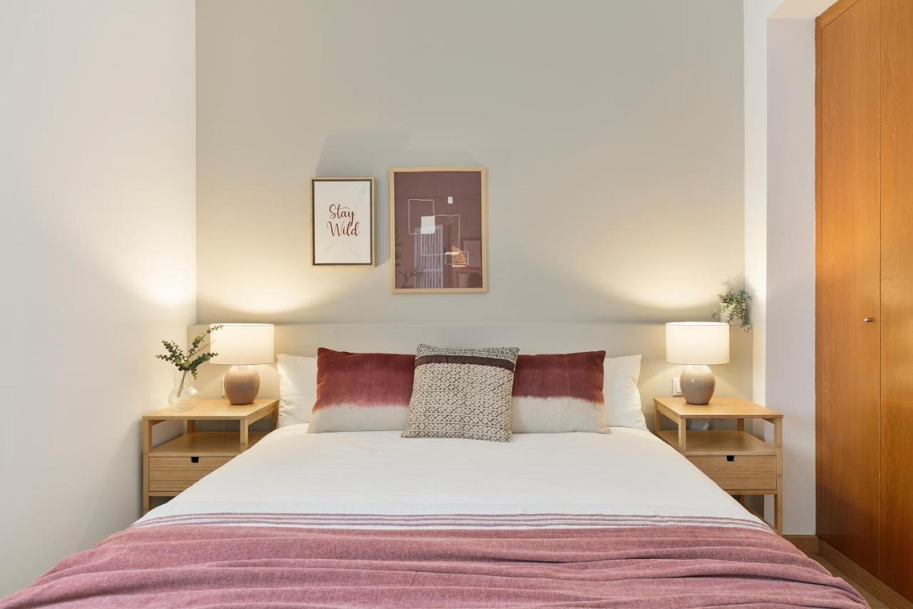 Click&Flat Sugranyes Apartman Barcelona Kültér fotó