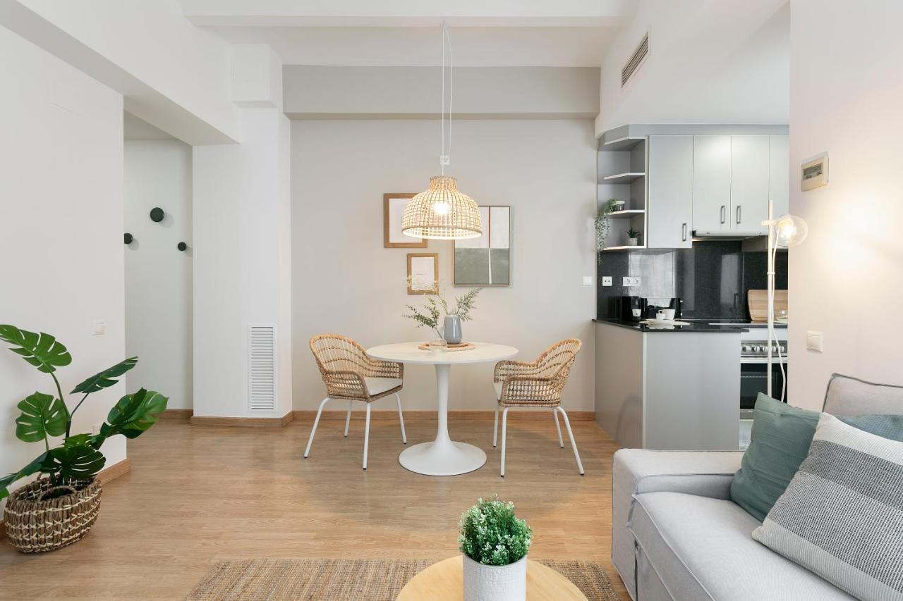 Click&Flat Sugranyes Apartman Barcelona Kültér fotó