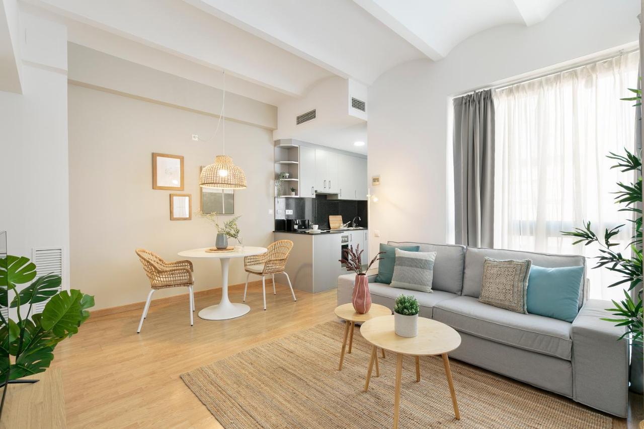 Click&Flat Sugranyes Apartman Barcelona Kültér fotó